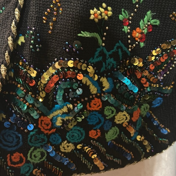 Vintage Michael Simon Year of the Dragon Beaded and Sequined Dragon Sweater. - Picture 8 of 12